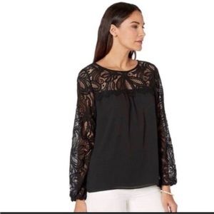 Lilly Pulitzer Keegan Black Onyx Floral Lace Small Top